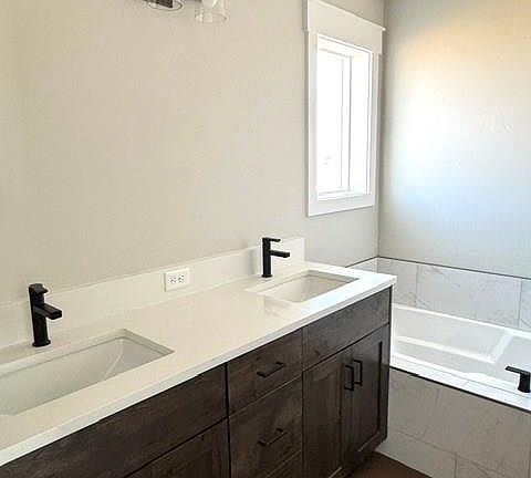 5th image of 3867 E Walnut Way