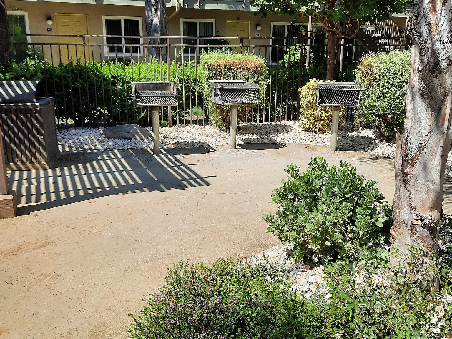 WESTSIDE VILLAGE APARTMENTS — Photo 4
