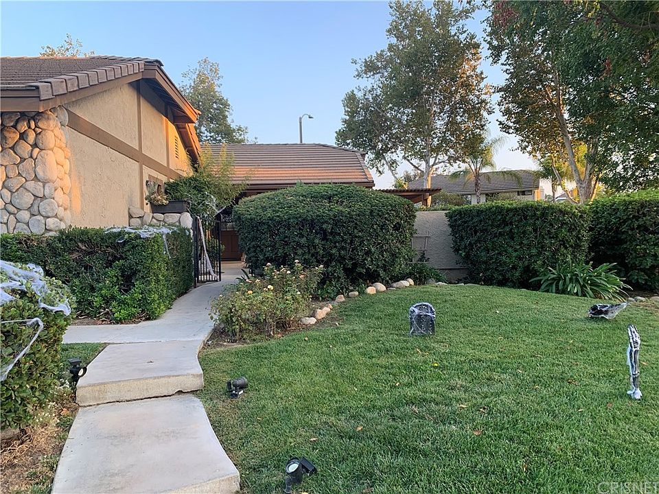 2nd image of 23932 Capistrano Ct