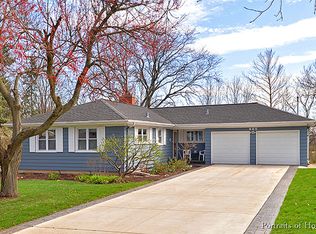 985 Oxford Rd, Glen Ellyn, IL 60137