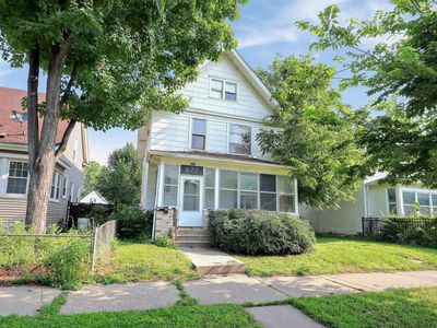 877 Charles Ave, Saint Paul, MN, 55104