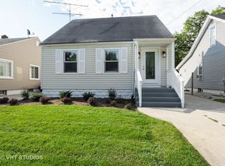 1233 Indian Ave, Aurora, IL 60505