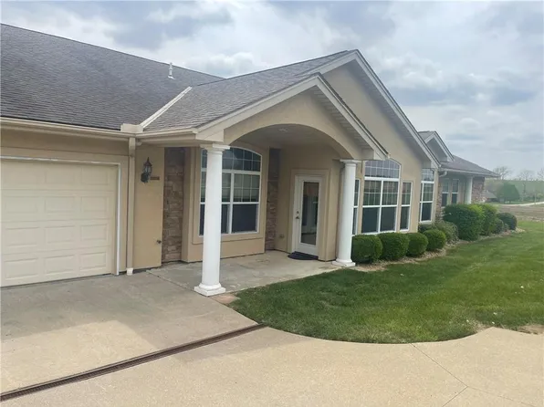 16433 Summit Ridge Rd, Lexington, MO 64067