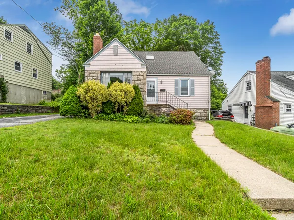 214 Thames Street, New London, CT 06320