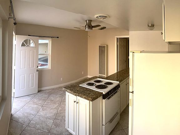3rd image of 209 4th St #A1