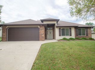 7002 Madison Creek Dr, Columbia, MO 65203