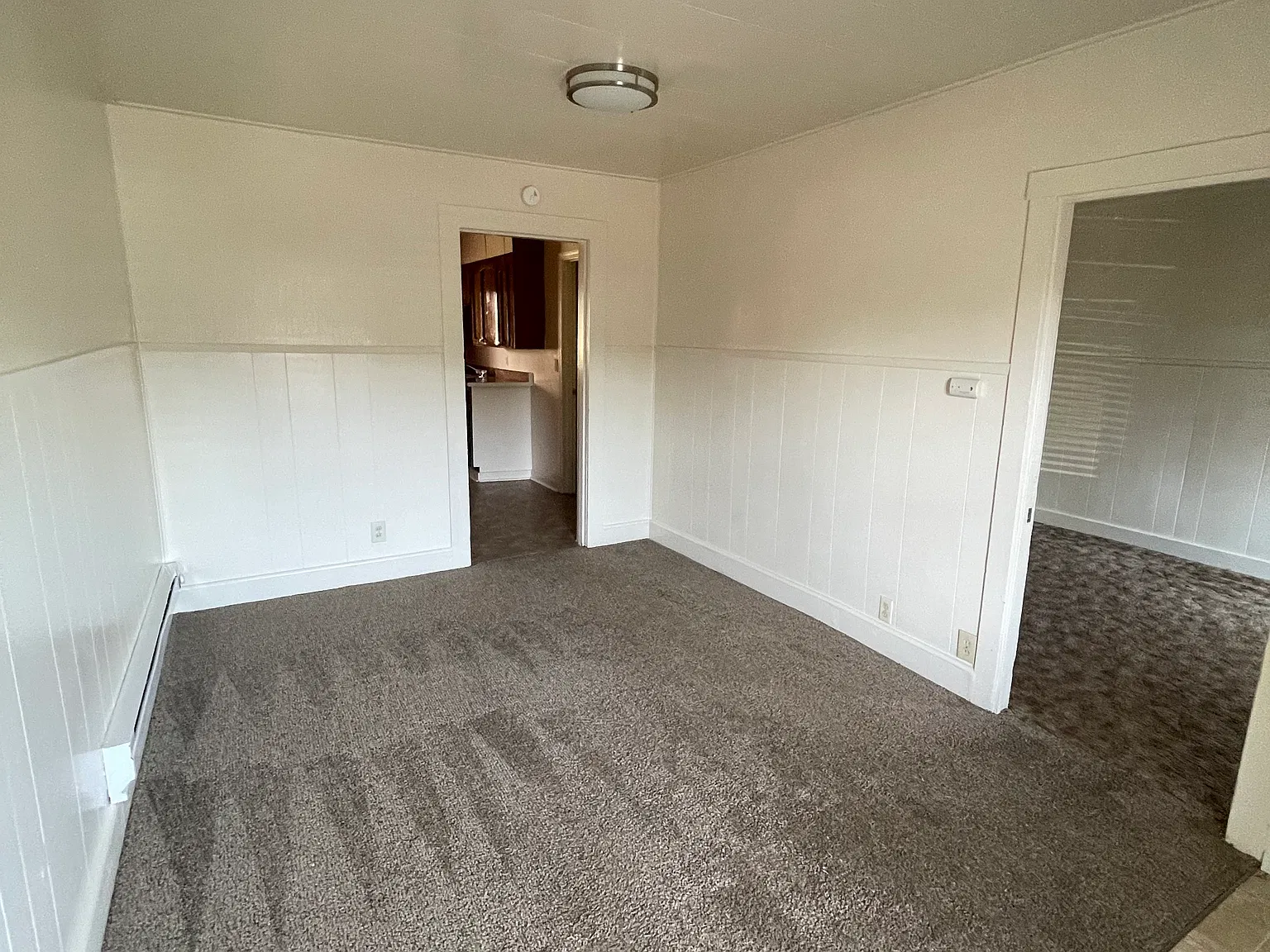 1 bed, 700 sqft, $1,000 — Photo 2