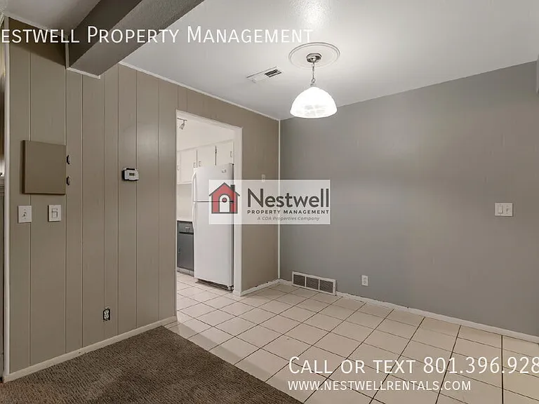 2422 S Elizabeth St #2 — Photo 5