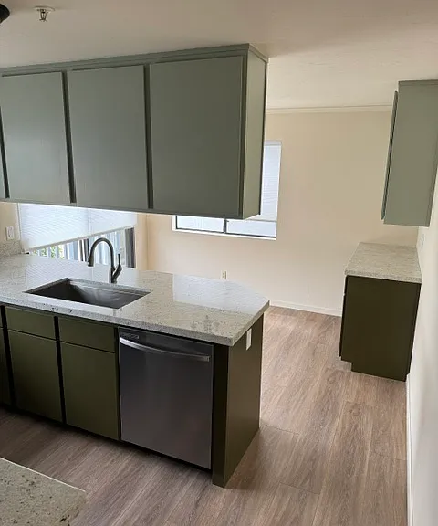 481 Watson St #3 — Photo 4