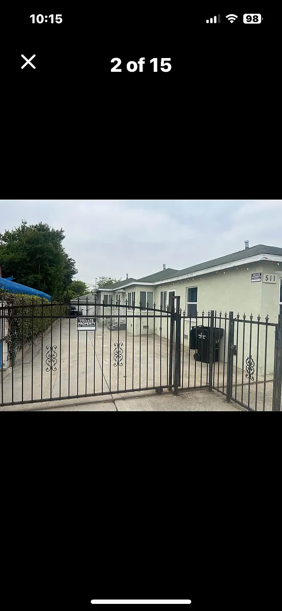 Building Photo - 511 N La Brea Ave #B
