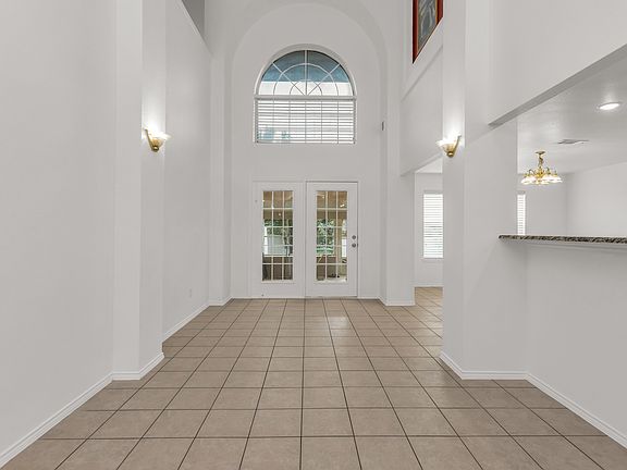 4th image of 1264 McMahan Dr