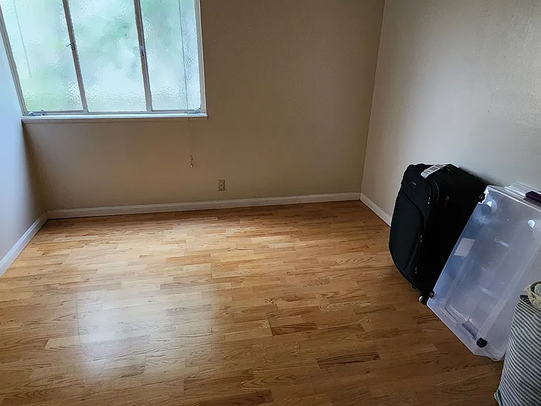 2740 College Ave #203 — Photo 8