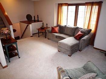 3rd image of 1216 Parkwood Ct