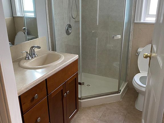 2nd image of 66 Roseland Ave APT 6