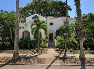 1876 Oak St, Sarasota, FL 34236