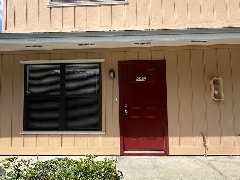950 Louisiana Ave — Photo 2