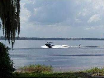 1st image of 422 Lakeshore Dr