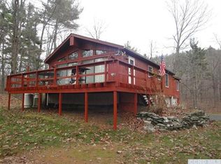 568 Manor Rock Rd, Craryville, NY 12521