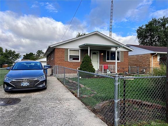 3rd image of 333 Marjorie Ave