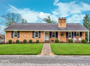 1060 Stonegate Dr, Salem, VA 24153