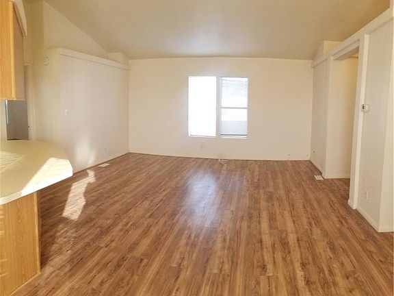 3rd image of 2610 Hacienda St