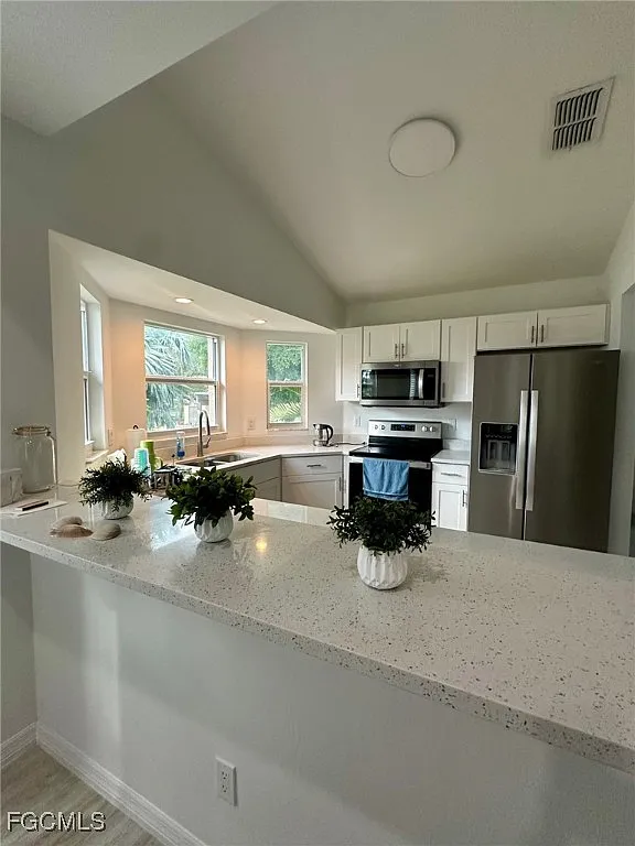 2 bed, 2.0 bath, 1271 sqft, $1,650 — Photo 3