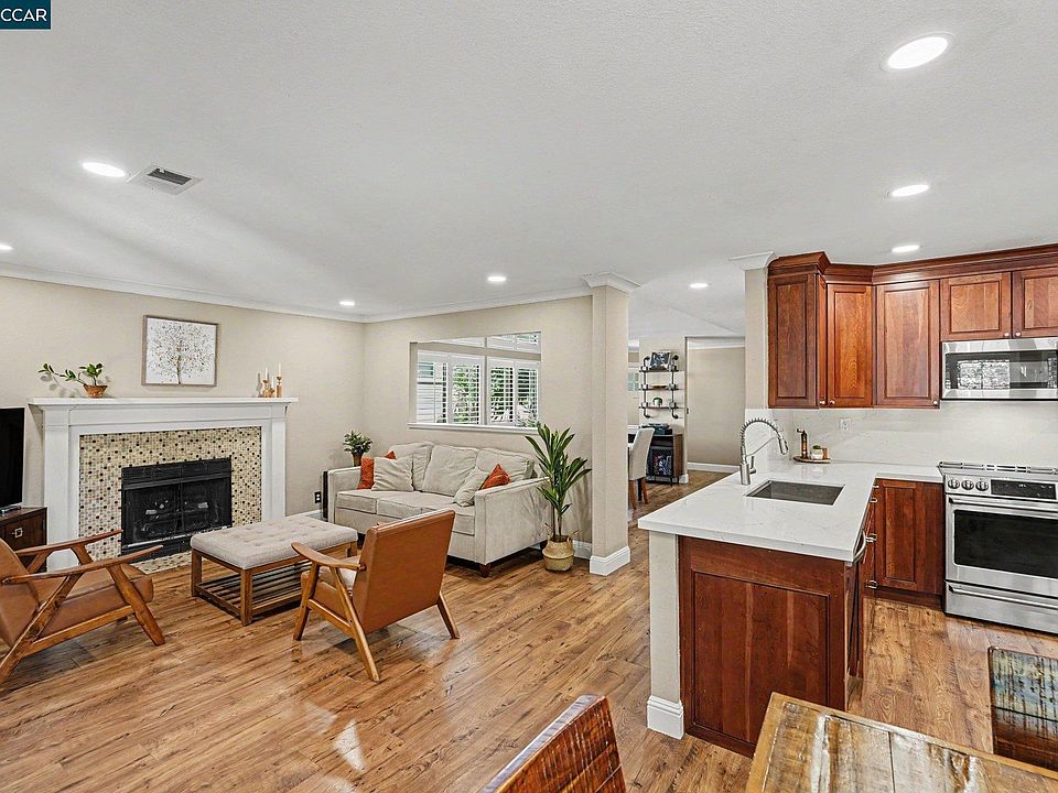 1st image of 2259 Foxhill Dr