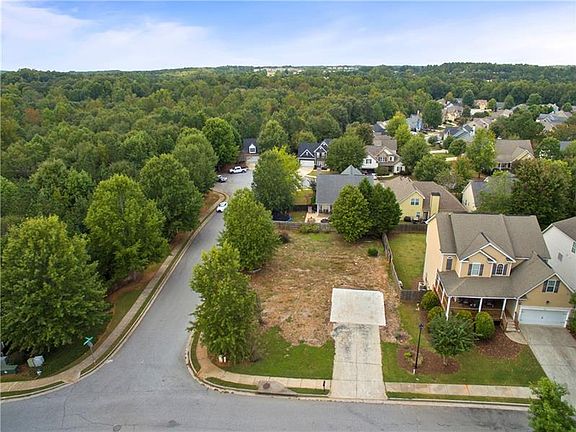 4th image of 443 Stillwood Dr