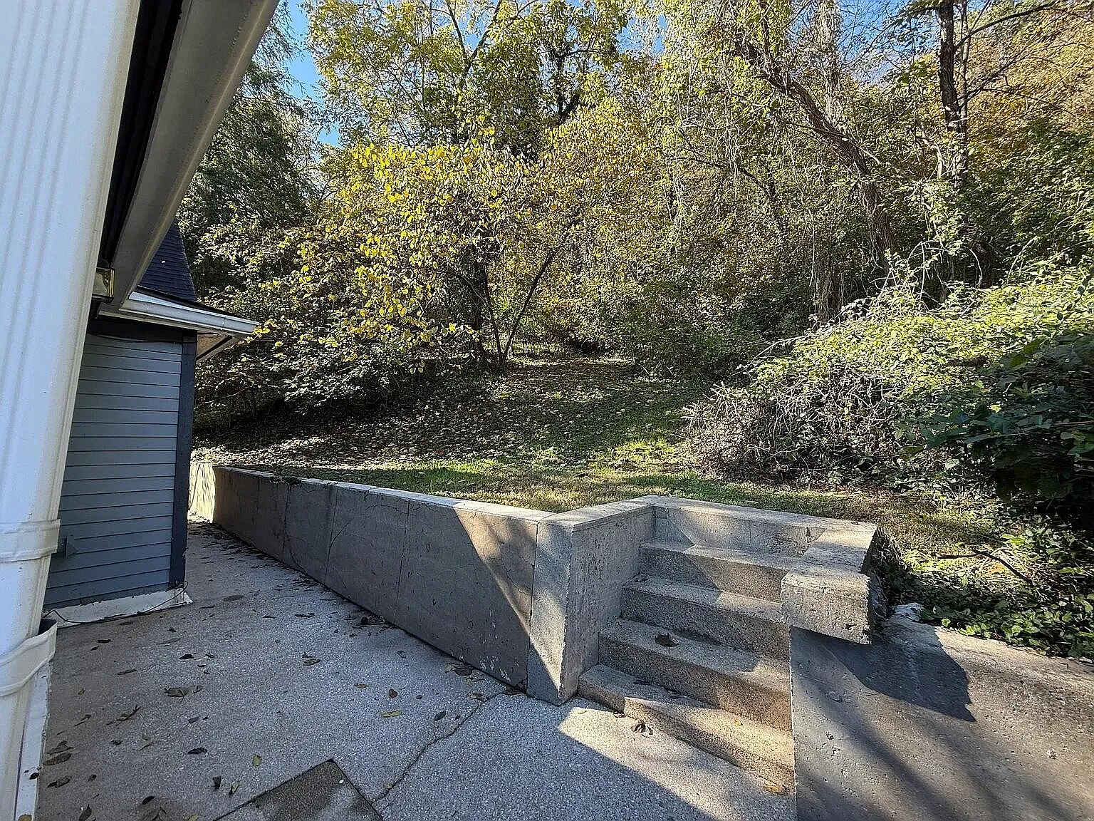3 bed, 2.0 bath, 1630 sqft, $1,799 — Photo 3