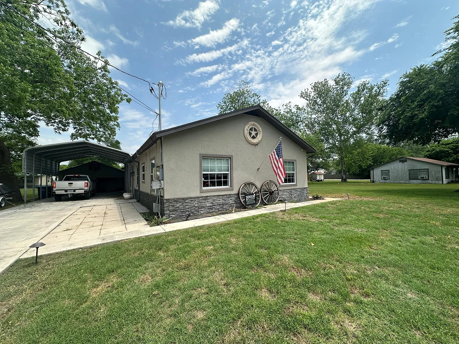 509 Reiley Rd — Photo 2