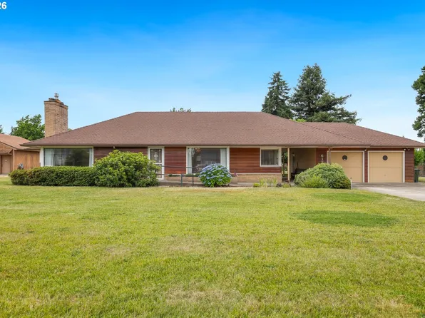 617 N Knights Bridge Rd, Canby, OR 97013