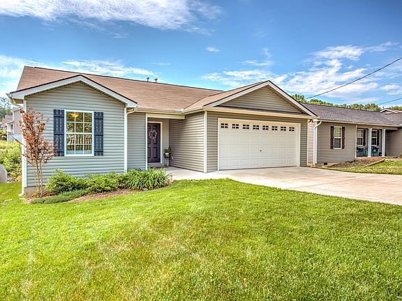 2nd image of 5918 Creekhead Dr