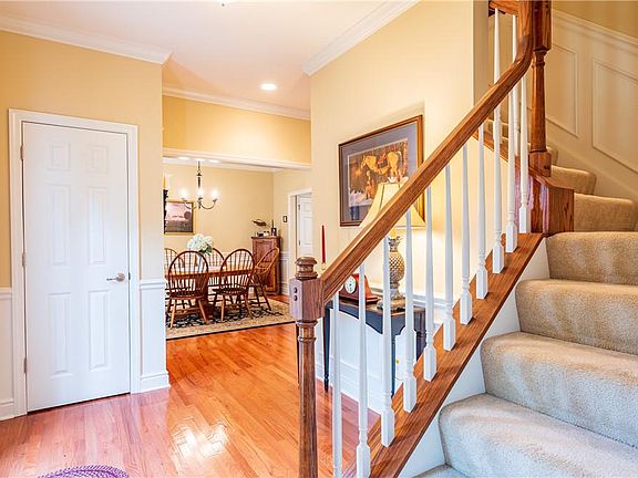 2nd image of 120 Southridge Dr