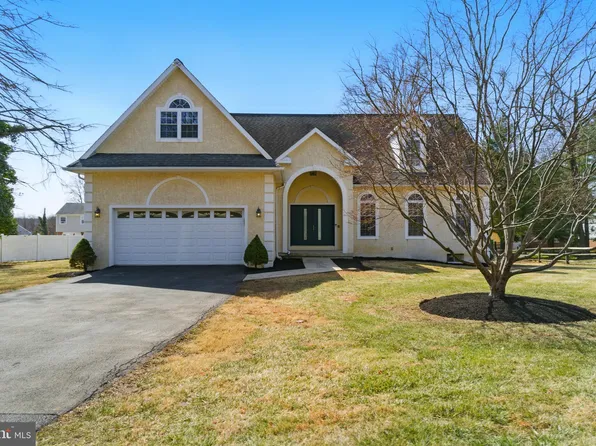 1240 Bristol Rd, Southampton, PA 18966