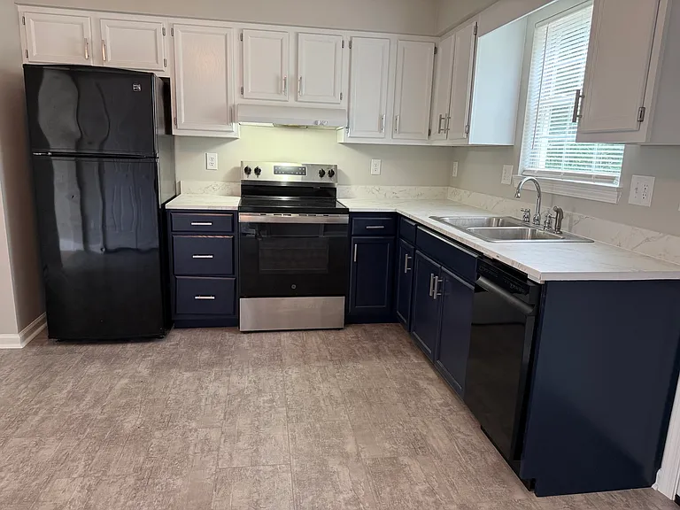1014 Bridle Ct #1 — Photo 2