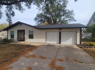 111 Julie Ln, Saint Peters, MO