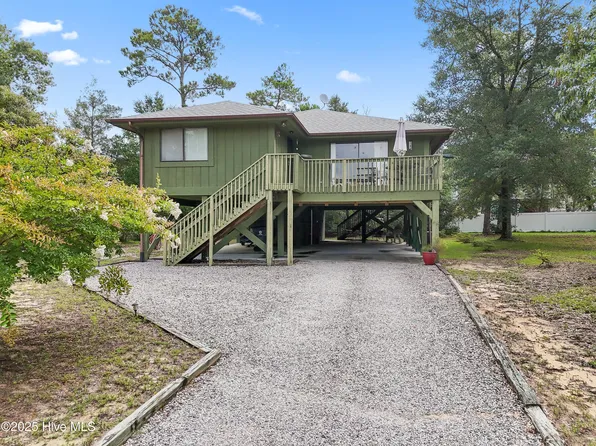 118 NW 21st Street, Oak Island, NC 28465
