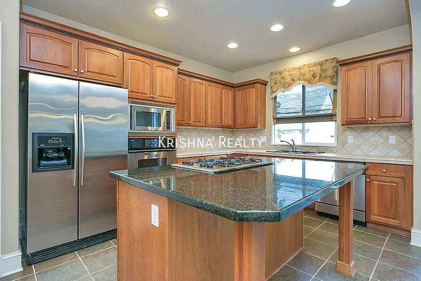 Amazing 4 Bedroom | 2.5 Bathroom Single Family Home| Exclusive Bauer Highlands Community — Photo 4