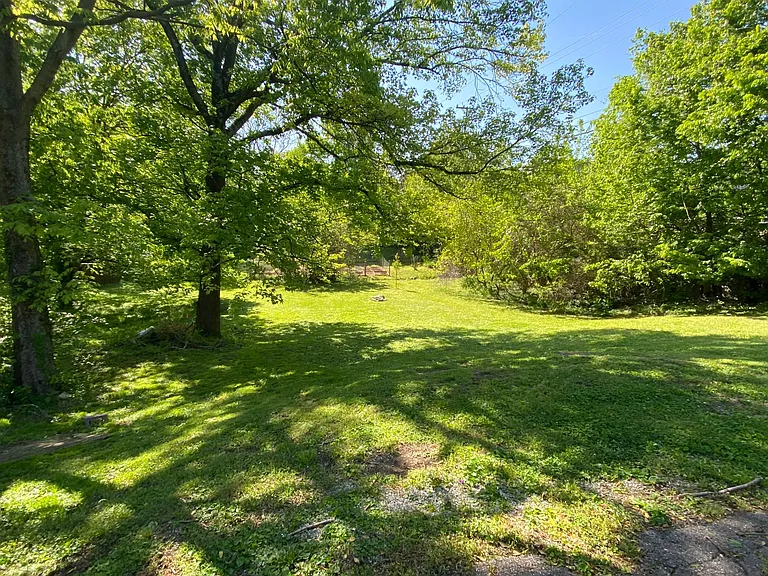 640 Shady Ln #A — Photo 9