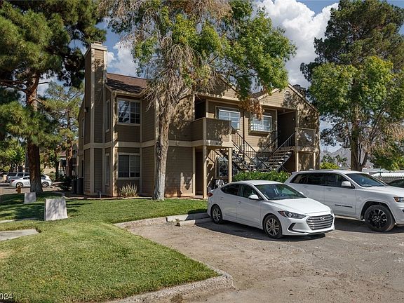 2nd image of 2734 Aarondavid Dr