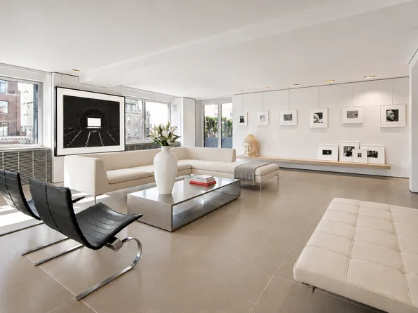 785 Park Avenue image 1 of 13