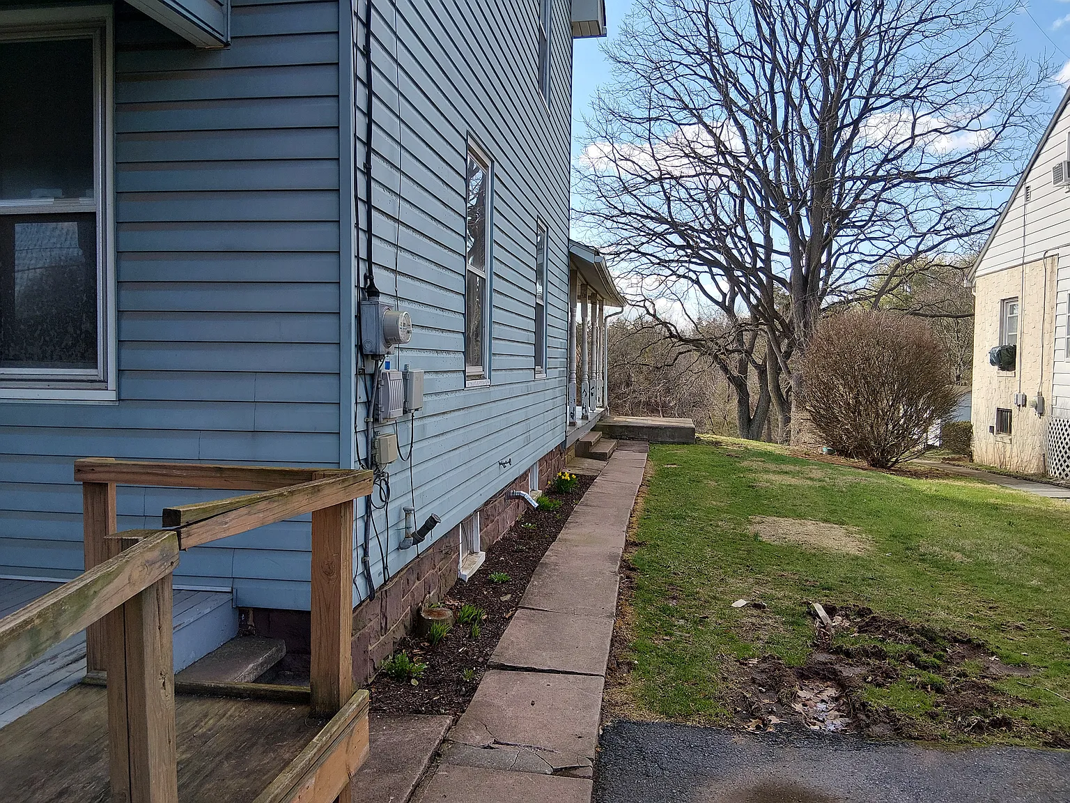 3 bed, $1,700 — Photo 2