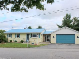 13 Grovemount Ln, Lewiston, ME 04240