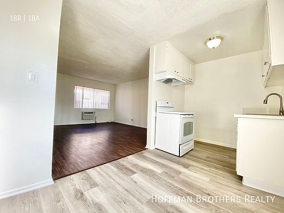 3rd image of 15525 Nordhoff St #39A