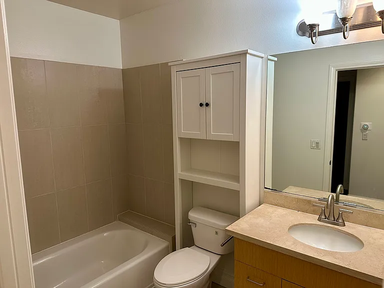917 S New Hampshire Ave #211 — Photo 7