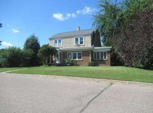 29 McLeod Ave NE, Hutchinson, MN 55350