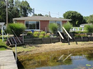 10062 Walnut Dr, Three Rivers, MI 49093