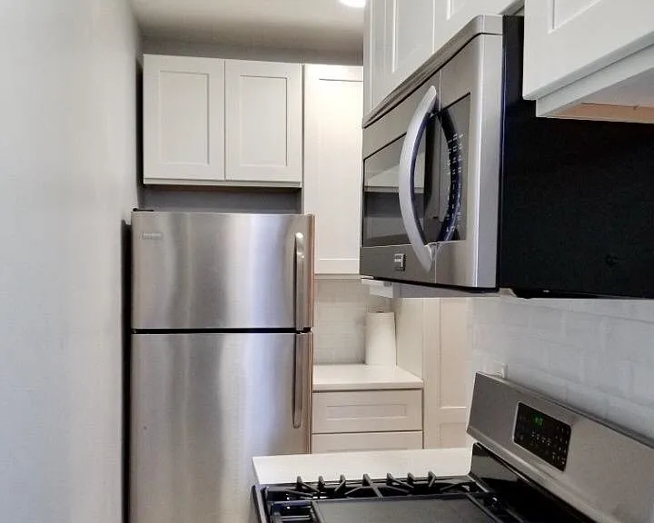 821 Bergen Ave #C6 — Photo 8