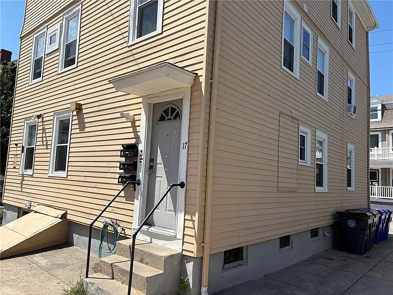 17 Andrews St #1 — Photo 1