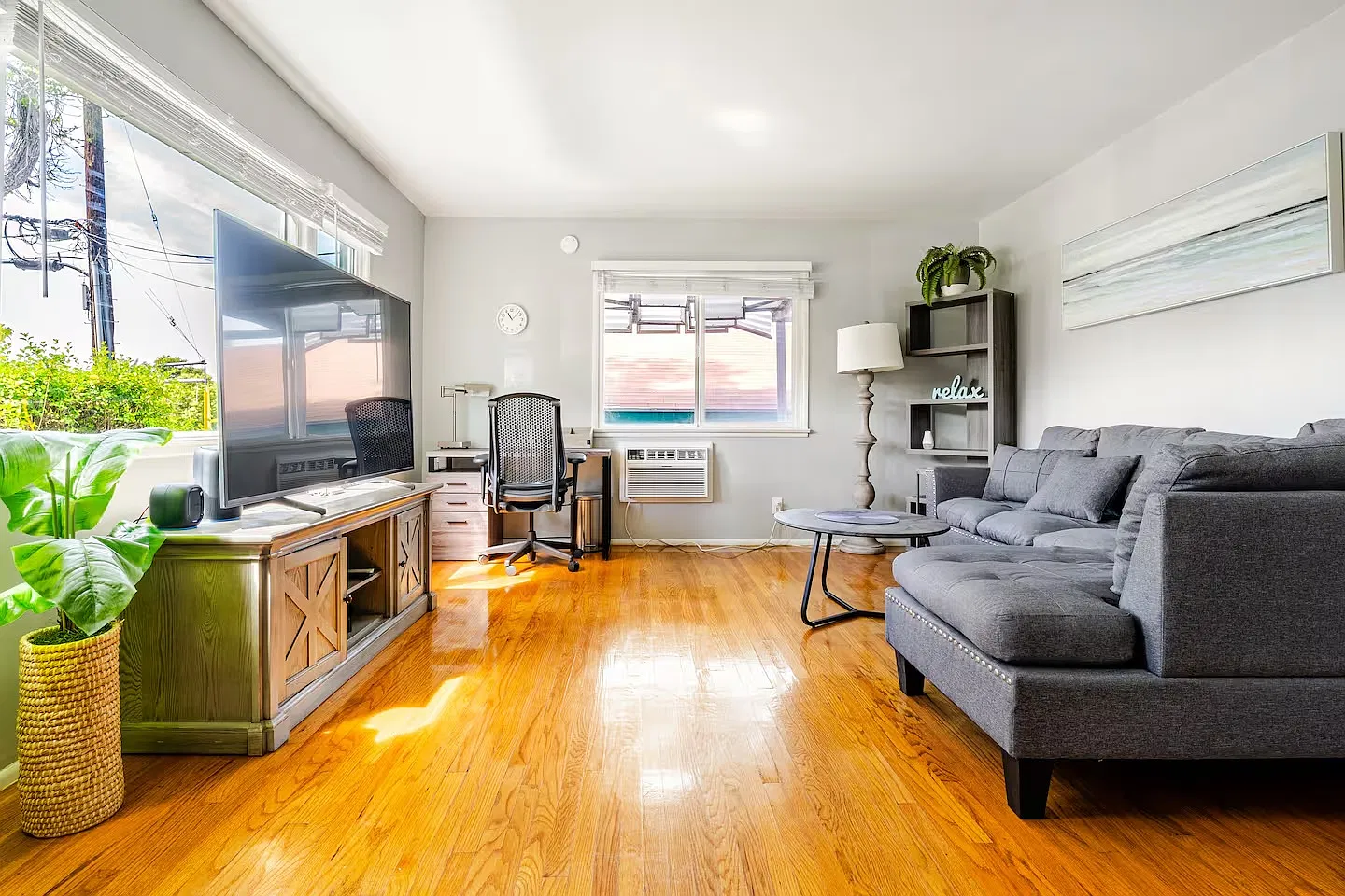 191 E Fillmore St — Photo 1
